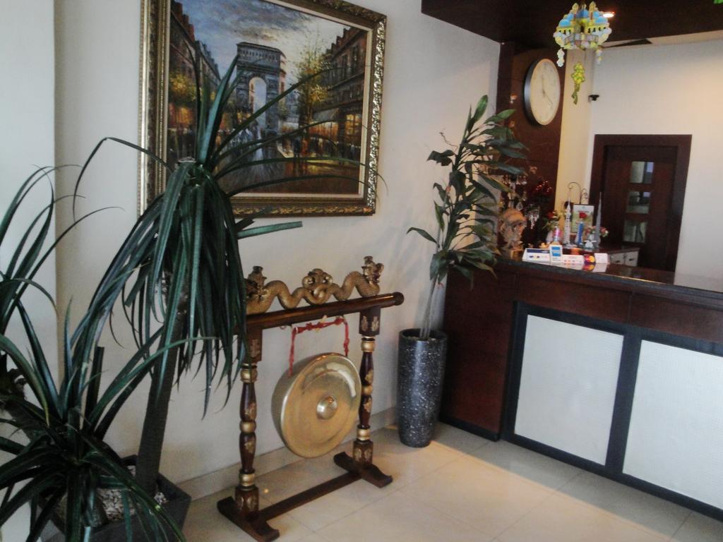 Kendari Imperial Hotel מראה חיצוני תמונה