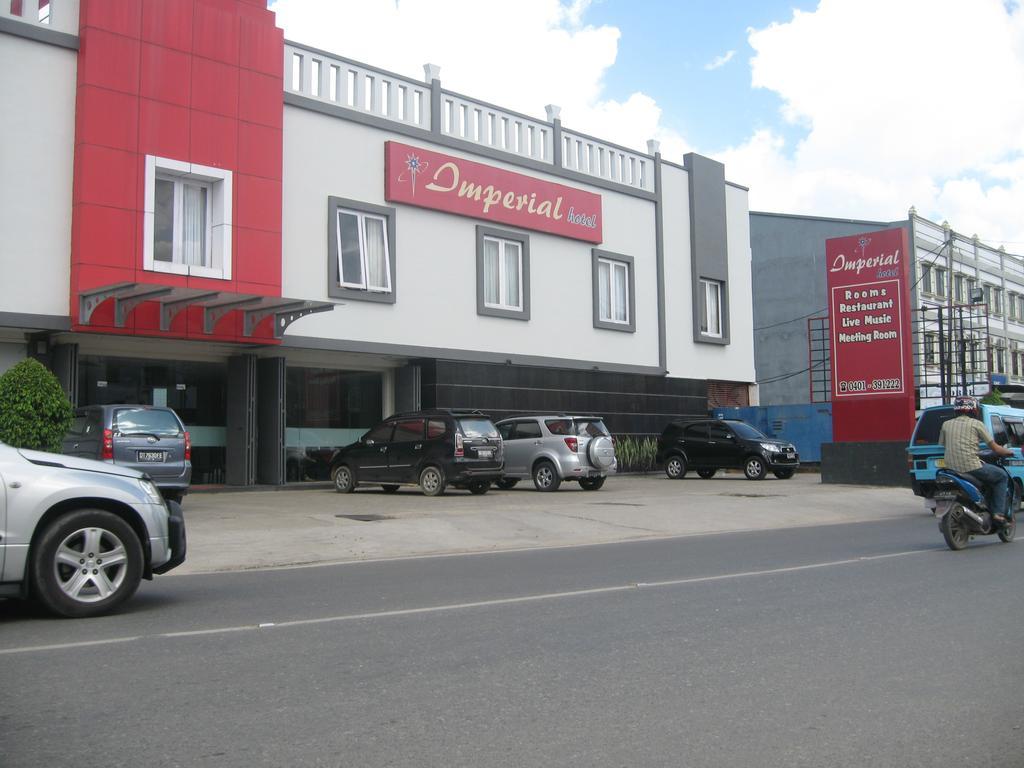Kendari Imperial Hotel מראה חיצוני תמונה