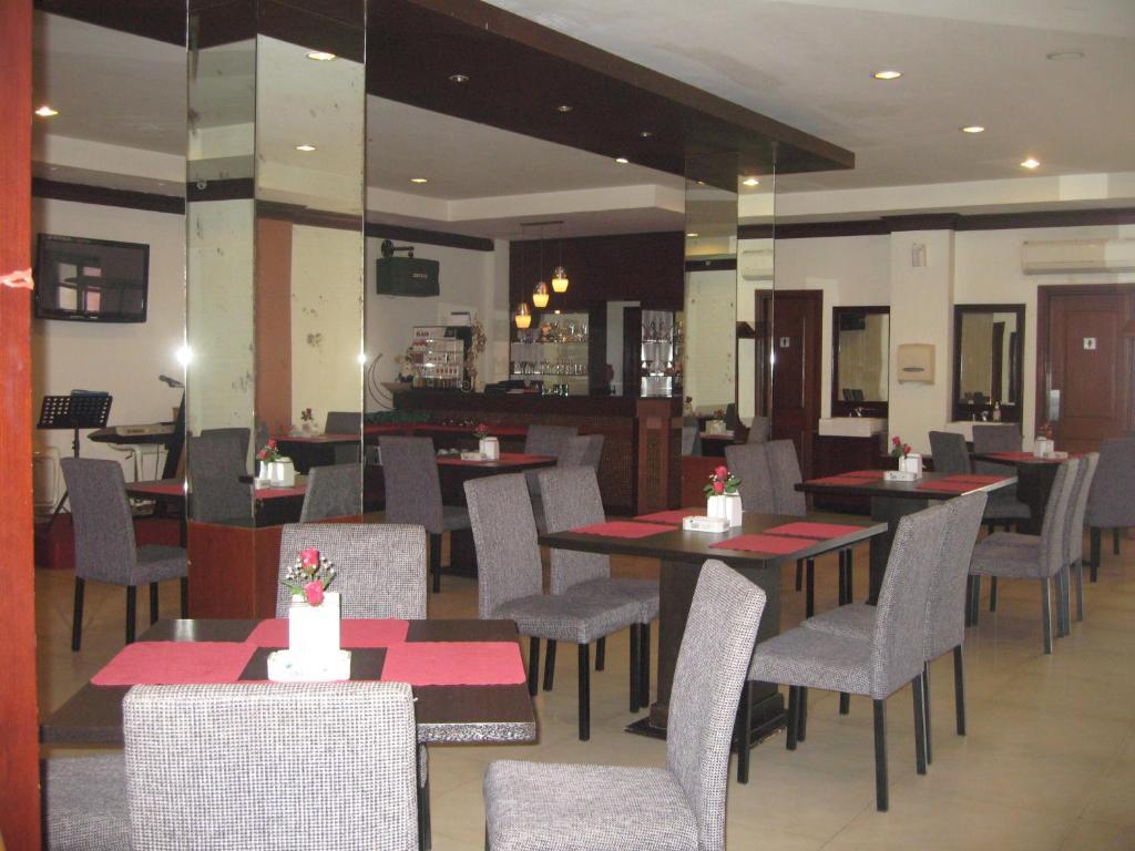 Kendari Imperial Hotel מראה חיצוני תמונה