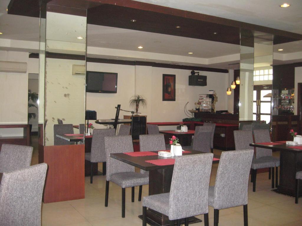 Kendari Imperial Hotel מראה חיצוני תמונה